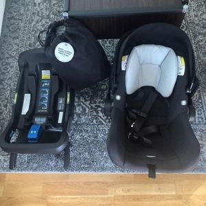 Nuna Pipa Lite Car Seat AND base
